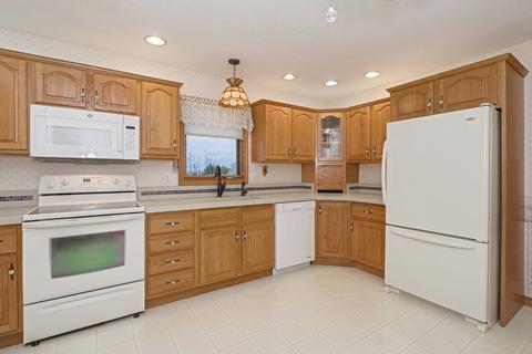 315 E 7th St #N1, Gridley, IL 61744 photo 6