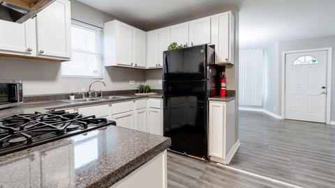 741 North Ave, Aurora, IL 60505 photo 8
