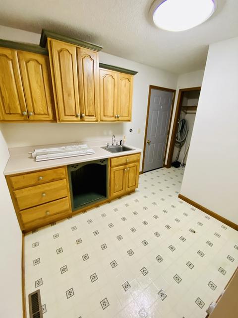 409 Everett St, Dixon, IL 61021 photo 6