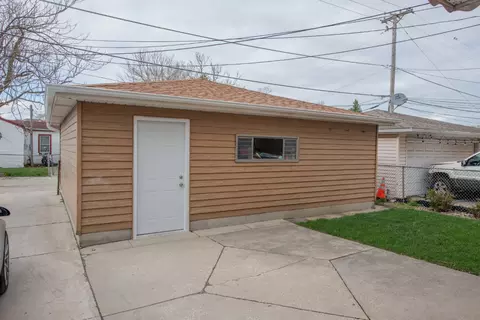 6052 W 79th St, Burbank, IL 60459 photo 3