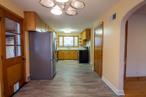 649 N Spring St, Elgin, IL 60120 photo 22