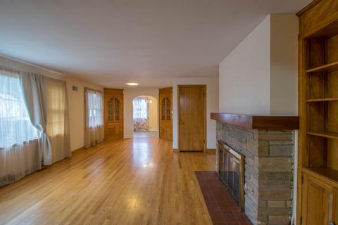 649 N Spring St, Elgin, IL 60120 photo 14