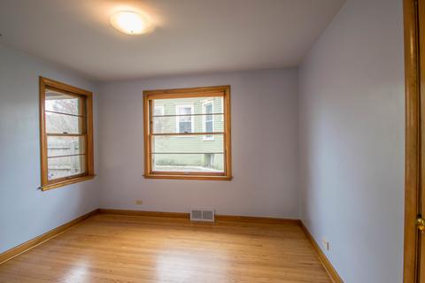 649 N Spring St, Elgin, IL 60120 photo 28