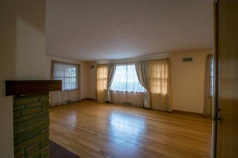 649 N Spring St, Elgin, IL 60120 photo 30