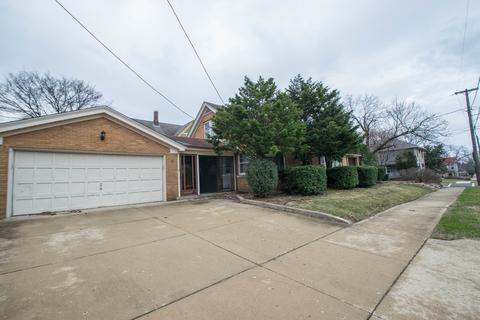 649 N Spring St, Elgin, IL 60120 photo 8