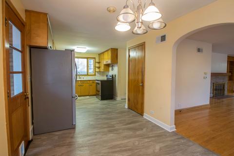 649 N Spring St, Elgin, IL 60120 photo 23