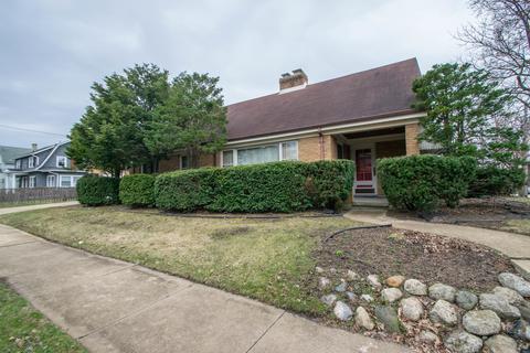 649 N Spring St, Elgin, IL 60120 photo 5