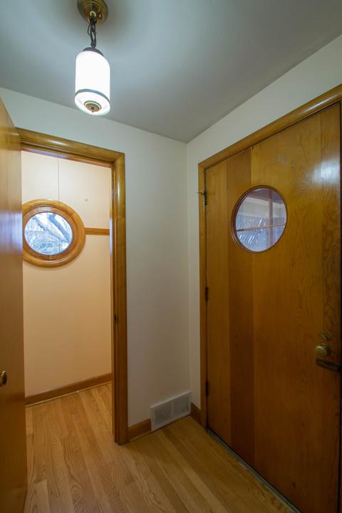 649 N Spring St, Elgin, IL 60120 photo 11