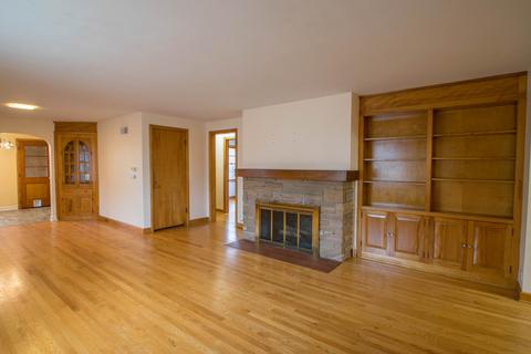 649 N Spring St, Elgin, IL 60120 photo 15