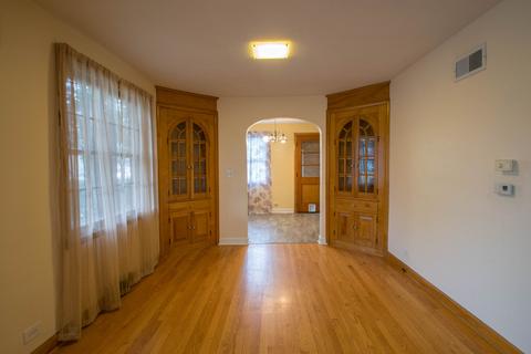 649 N Spring St, Elgin, IL 60120 photo 18