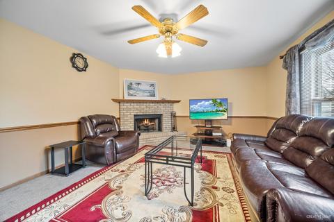 753 Cheyenne Ct, Elgin, IL 60123 photo 11