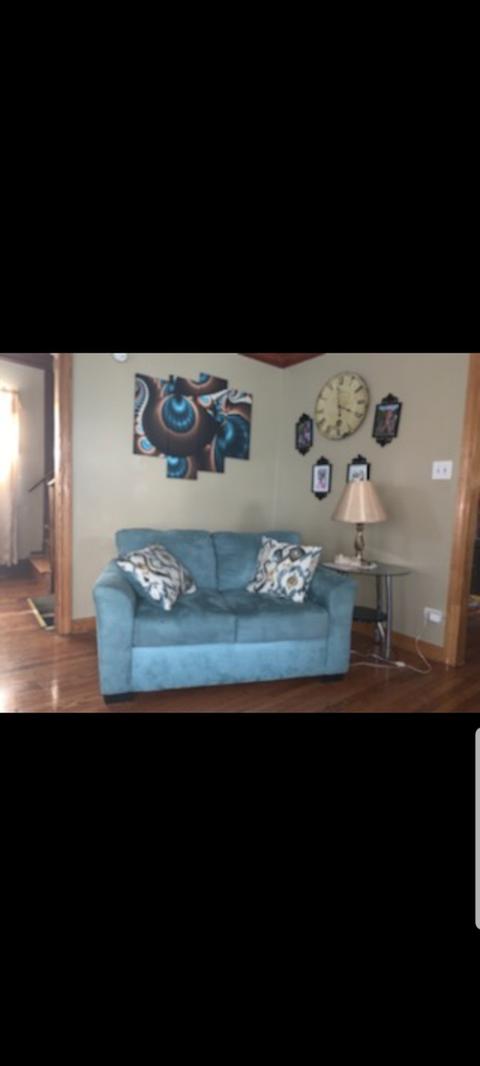 2470 E 74th Pl, Chicago, IL 60649 photo 2