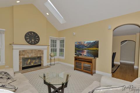1807 Brixham Ln, Johnsburg, IL 60051 photo 4