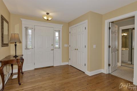 1807 Brixham Ln, Johnsburg, IL 60051 photo 2