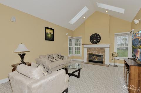 1807 Brixham Ln, Johnsburg, IL 60051 photo 3