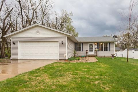 97 W Poplar St, Normal, IL 61761 photo 1