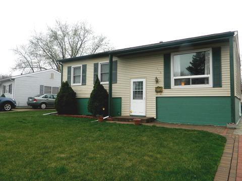 116 Willow Rd, Streamwood, IL 60107 photo 2