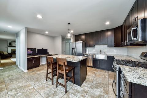 1880 Cheshire Ln, Wheaton, IL 60189 photo 11