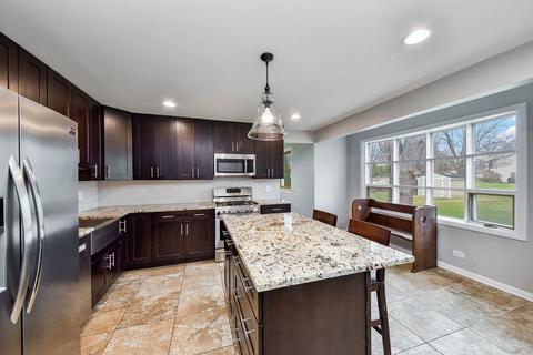 1880 Cheshire Ln, Wheaton, IL 60189 photo 12