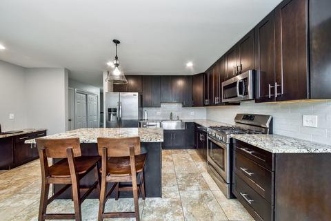 1880 Cheshire Ln, Wheaton, IL 60189 photo 10