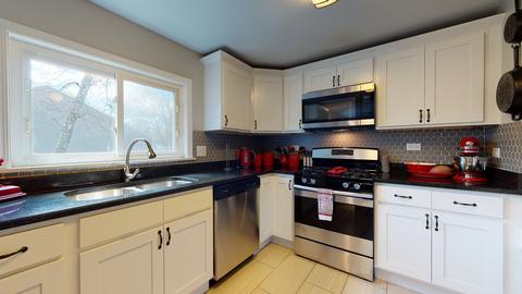 1675 Teri Ln, Algonquin, IL 60102 photo 9