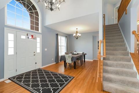 16420 Hidden River Cir, Plainfield, IL 60586 photo 2