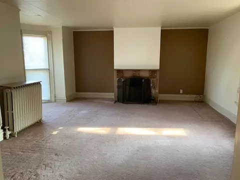 212 E 15th St, Lockport, IL 60441 photo 2