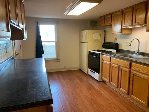 212 E 15th St, Lockport, IL 60441 photo 4