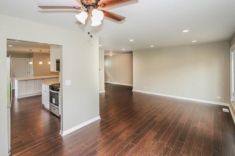 650 Cordial Dr, Des Plaines, IL 60016 photo 4