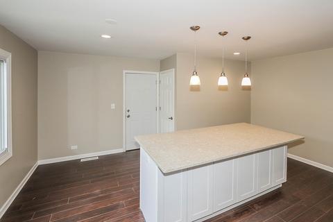 650 Cordial Dr, Des Plaines, IL 60016 photo 13