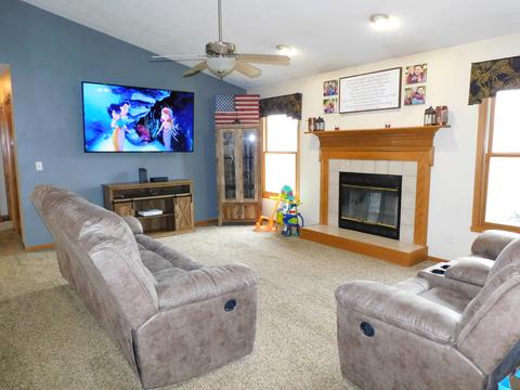 4944 Markell Ln, Cherry Valley, IL 61016 photo 5