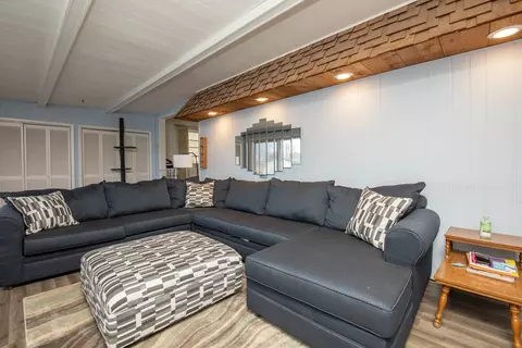 728 Jackson St, Pecatonica, IL 61063 photo 5