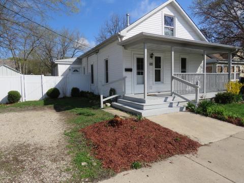 15 E Prairie St, Plano, IL 60545 photo 2