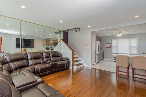 428 N Hillside Ave, Hillside, IL 60162 photo 3