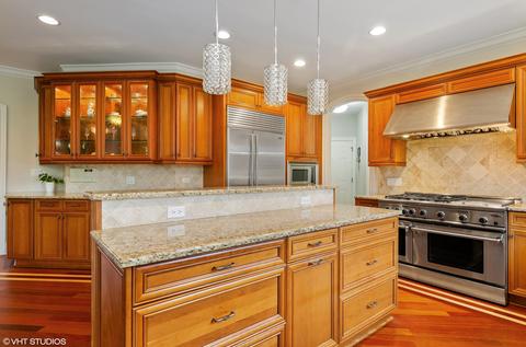2023 N Summit St, Wheaton, IL 60187 photo 13