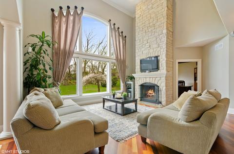 2023 N Summit St, Wheaton, IL 60187 photo 8