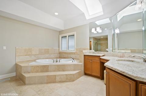 2023 N Summit St, Wheaton, IL 60187 photo 22