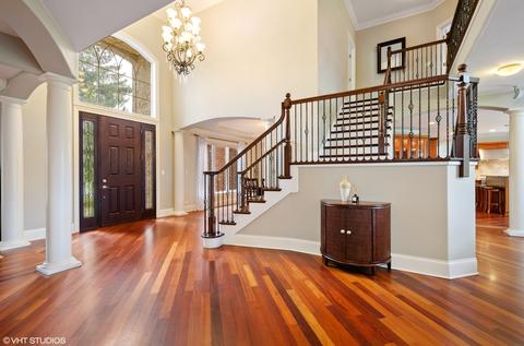 2023 N Summit St, Wheaton, IL 60187 photo 4