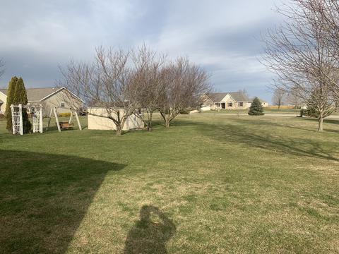 9 Stonehenge Rd, Mattoon, IL 61938 photo 2