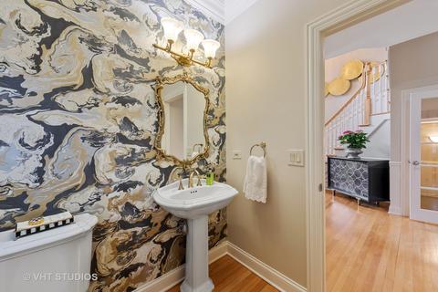 2111 Stonebridge Ct, Wheaton, IL 60189 photo 8
