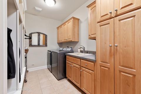 2111 Stonebridge Ct, Wheaton, IL 60189 photo 40