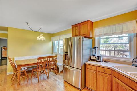 300 E Ardmore Ave, Roselle, IL 60172 photo 10