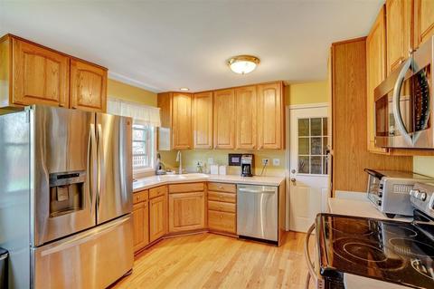 300 E Ardmore Ave, Roselle, IL 60172 photo 9