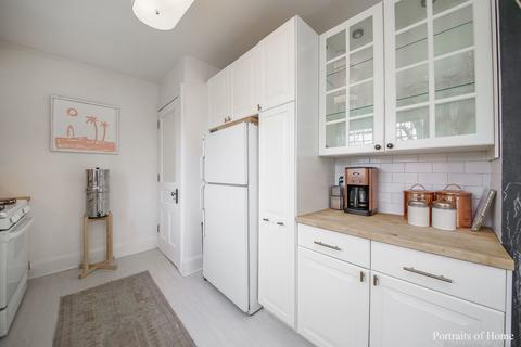 1019 Childs St, Wheaton, IL 60187 photo 10