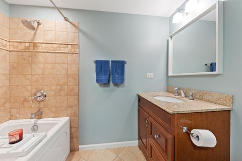 1009 E Alder Ln, Mount Prospect, IL 60056 photo 12