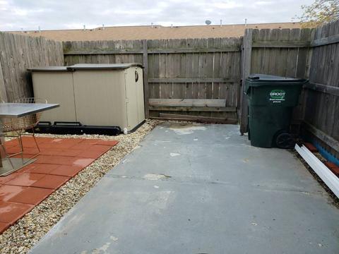 1811 Sessions Walk, Hoffman Estates, IL 60169 photo 9