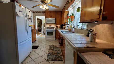 1504 Maple Rd, Joliet, IL 60432 photo 3