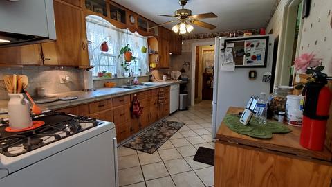1504 Maple Rd, Joliet, IL 60432 photo 2