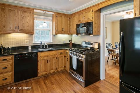 591 E Parkway Rd, Riverside, IL 60546 photo 4