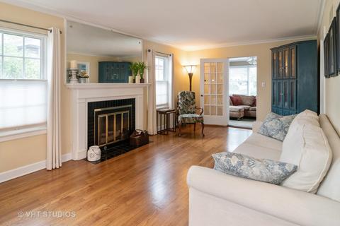 591 E Parkway Rd, Riverside, IL 60546 photo 3